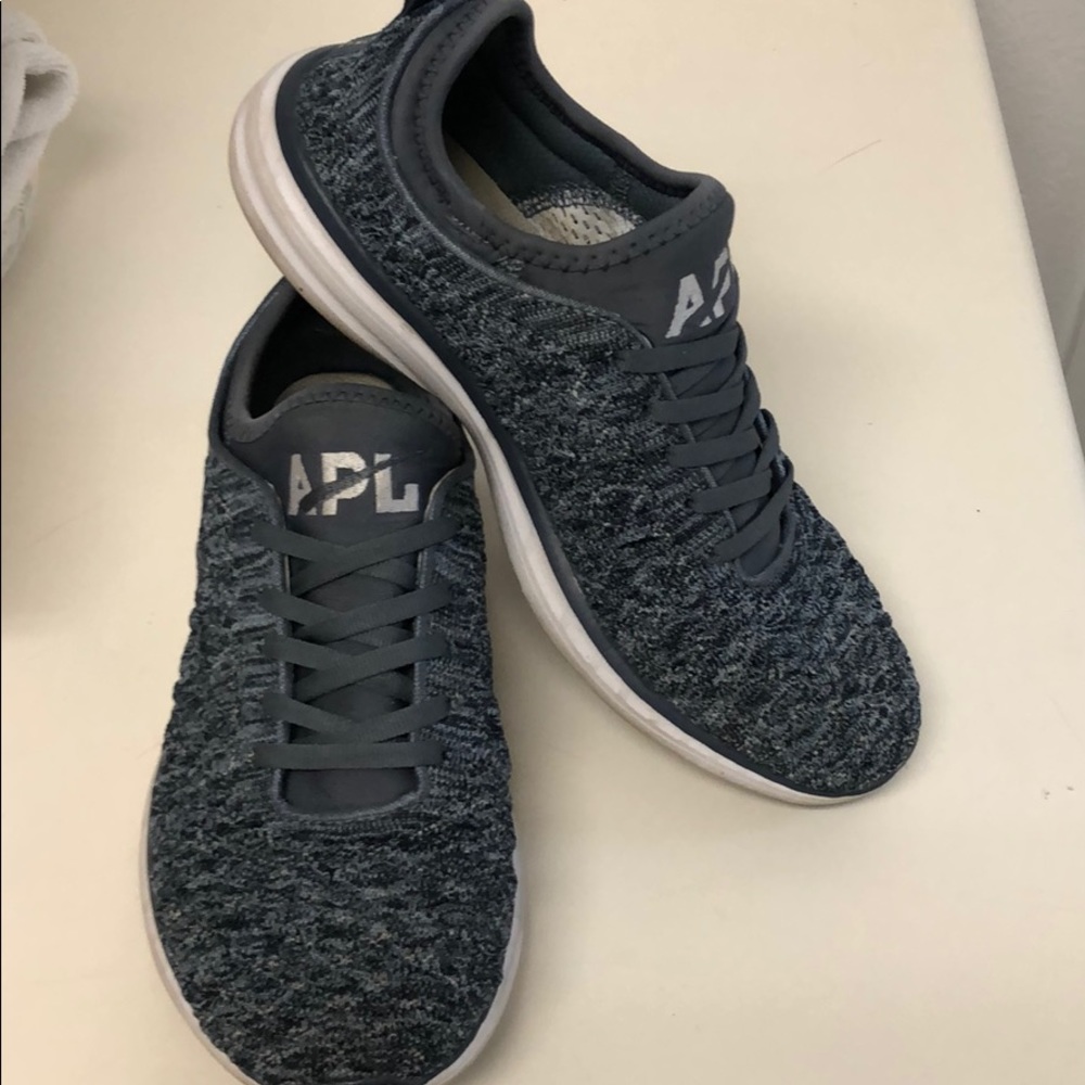 APL shoes